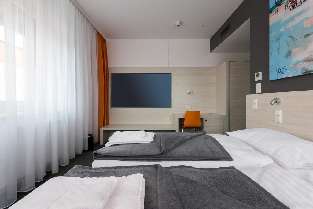 Msc Hotel Neunkirchen Quarto foto
